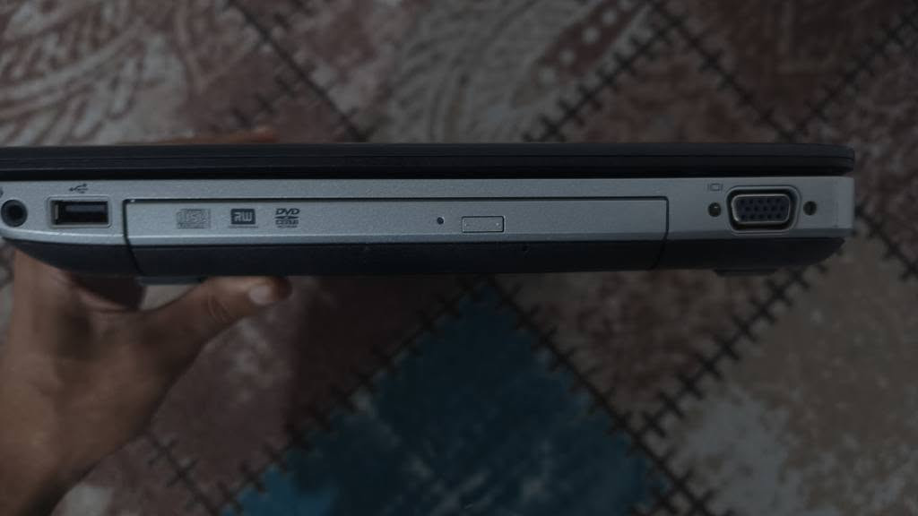 لابتوب ديل 3 core 
رام 4 و هارد hdd500 شاشة 14
4 منافذ USP 
ايضا يشغل فلاش واقراص ورام جهاز متكامل 
جهاز نضيف جدا وبطاريته جديد مع شاحنته اصليه
مكان الزبير محلة العرب 
سعر 120 وبي مجال او مراوس بايباد حسب نوعيه 
*********** الزبير, البصرة
