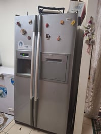 ثلاجة • للبيع