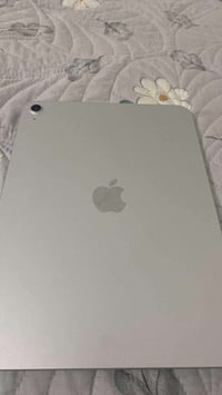 آيباد ١١ • A16 • بطارية 100%