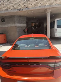 للبيع چارجر 2018 وارد كندي كفالة فول مواصفات sxt  شاشة كبيرة  شفتات  ر...