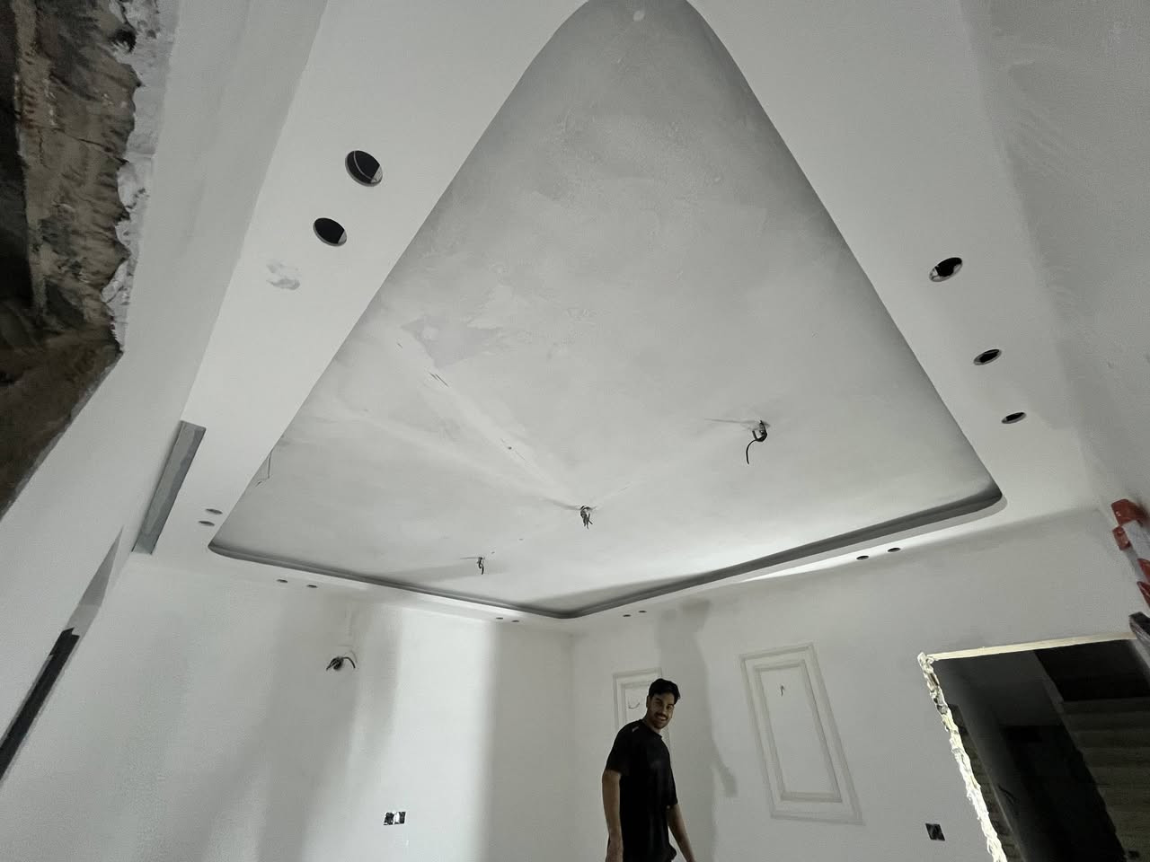 السلام عليكم كادر العمل متفرغ تماماً للعمل شغل مميز وسعر مناسب لبخ + صطار ومخمر + ديكورات داخلية وخارجية ***********
