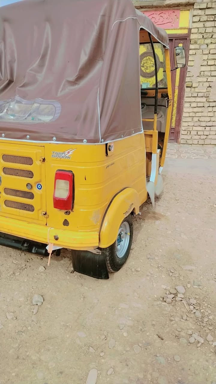 سلام عليكم شباب تكتك البيع تكتك كفلها كشره ول مكينه بس بوشه تكتك جاهزه ما ضبعليها ألف دينار 19 وراق مكاني المجر  *********** تصل ودلل
