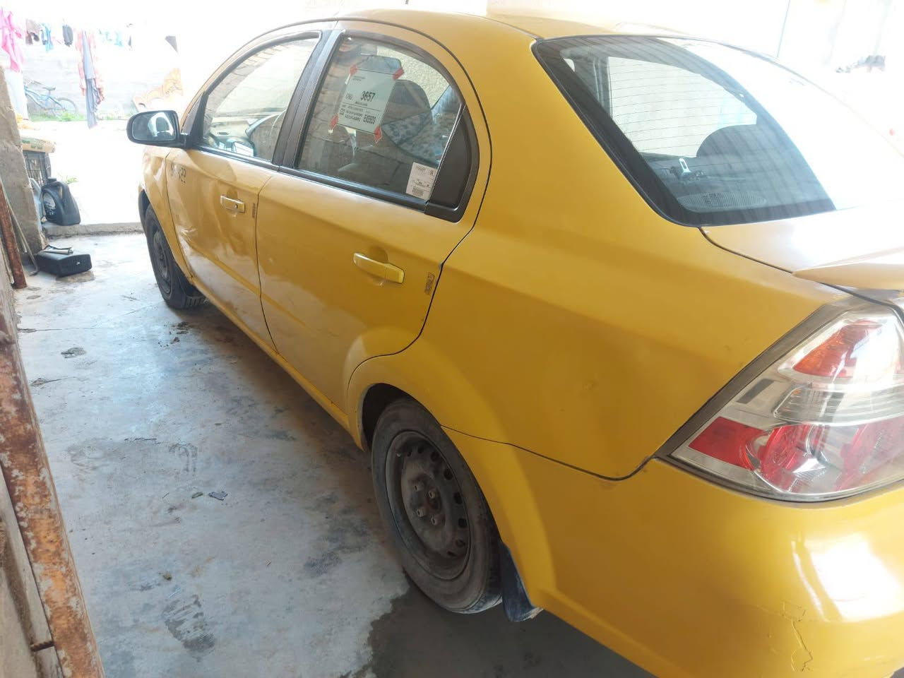 السلام عليكم افيو للبيع موديل ٩ وارد أمريكي مكينة مسكر حادث جانبي محرك وكير مكفول رقم بغداد بسمي السعر ٤٢ المكان بسماية مجمع الإحسان  ***********
