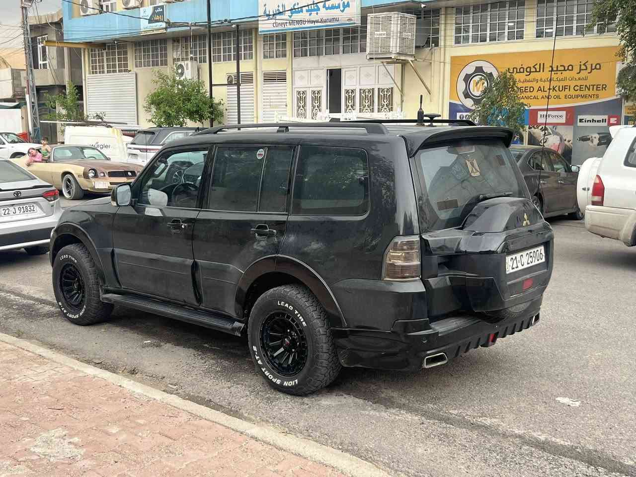 ٢٠١٦
حبتور فول مواصفات خليجي 
تايرات جبلي اصلي وياله  اصلي ٩ انج 
مروحه كهربائي اصلي بدال مروحه الكلج تبريد ثلج وحماوه اقل نص لايتات امامي محدث مع عدسات ولايت اصلي سياره مابيها اي عيب كير محرك اكسل كلها بشرط ماشي ٩٠ الف كيلو حقيقي 
وياله بلادي ومروحه كلج باقيات هم 
سعر ١٥٠بيها مجال صبغ صفحه السايق بدون حادث آثار شخوط وكذا وتحياتي
مكاني كركوك ***********

