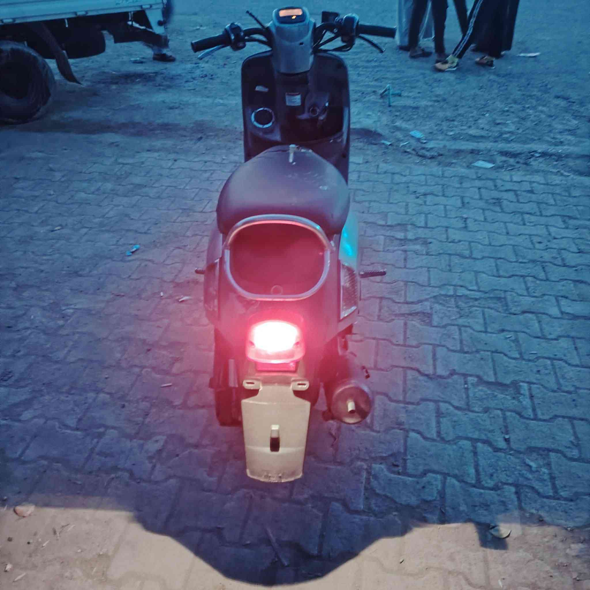 سلام عليكم دراجه بوليس للبيع دراجه خير من لله وصارلها خمس تشهر من طلعتها رمبه تواصل ***********
