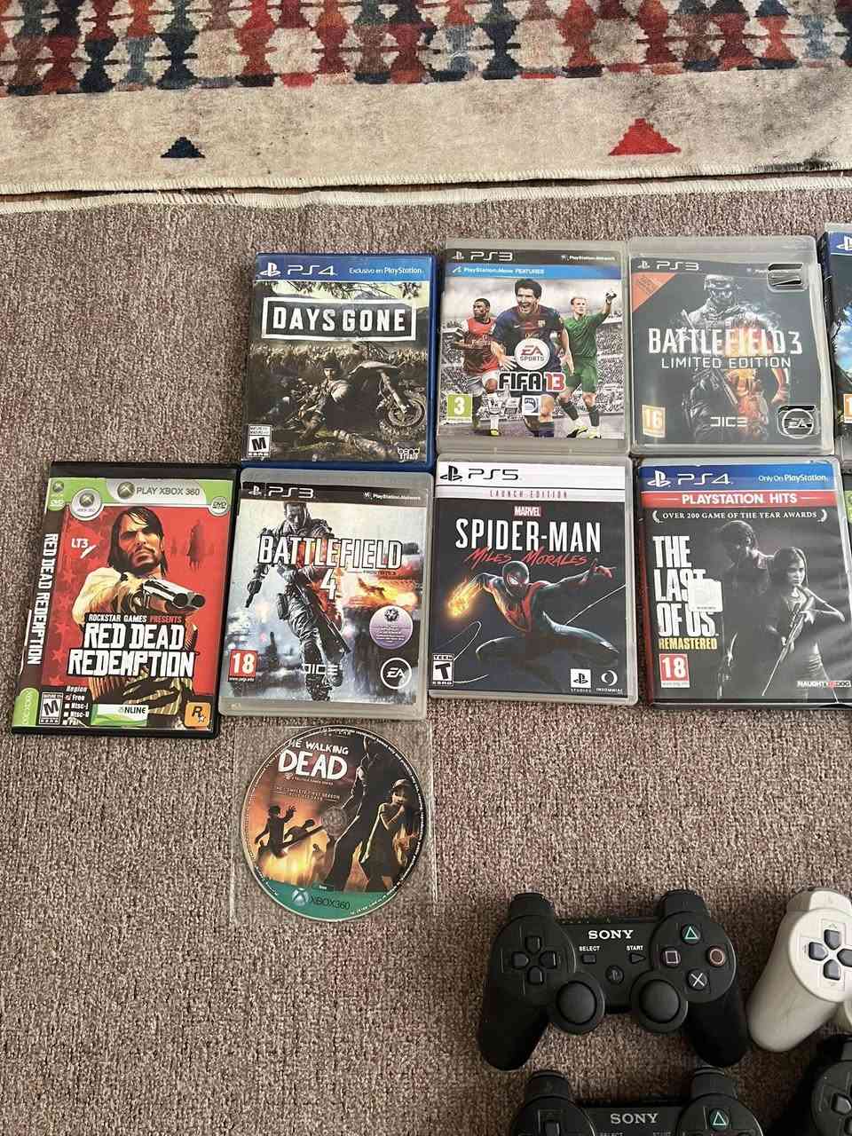 اكس بوكس شغال بي  لعبتين وقرص وملحقاته كاميرا ريمونت بس جوستك بي درايف
جوستكات بلي 1 2 3 واكسبوكس 360 بس وايرها غريب يمكن مال حاسبه ابيع فحم ماعندي شي افحصهم

وهذني بس بدون اقراص فقط غلافات و حافضات 

وقرص الموتى السائرون واحد مال اكس بوكس

مكاني سليمانيه توصيل ماعندي ب 40 كلهم


**إذا كنت صاحب هذا الإعلان وتريد حذفه لأي سبب، رجاءا أرسل رسالة إلى الدعم الفني**