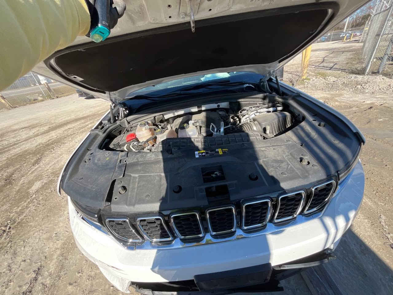 السلام عليكم جيب موديل 24 فول الفول هايبرد وشحن وبانزين 3 انضمه حادثه موضح بالصور 3 شاشات سياره حاليا بعمان الحره ايرباكات راجع سستم بلادي سياره بعمان الحره تدخل شهداء او على أربيل مراسله واتساب على الرقم *********** السعر 220
