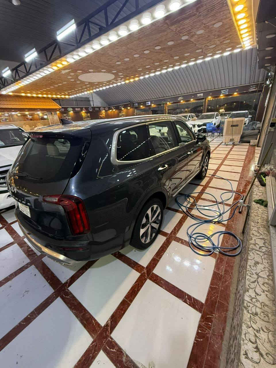 للبيع او المراوس حسب القناعة كيا تلورايد موديل 2022 فئة s
محرك 6سلندر 3.8L

عدد المقاعد 7 منفصل سياحي Vip

فتحة سقف 

نضام النقطة العمياء

تنبيه الخروج عن المسار 

رادارات امامي وجانبي وخلفي

٣كامرات 

تدفئة وتبريد بالمقاعد 

خاصية طي المقاعد كهربائي

6انظمة للقيادة eco,sport,normal,comfort,smart,

,Snow

وبعد هواي مواصفات السعر المطلوب $260 وبيه مجال الشراي يتصل ويدلل *********** او *********** بيهن واتساب ومرقمة الرقم الجديد والسونار مرفق بالمنشور
