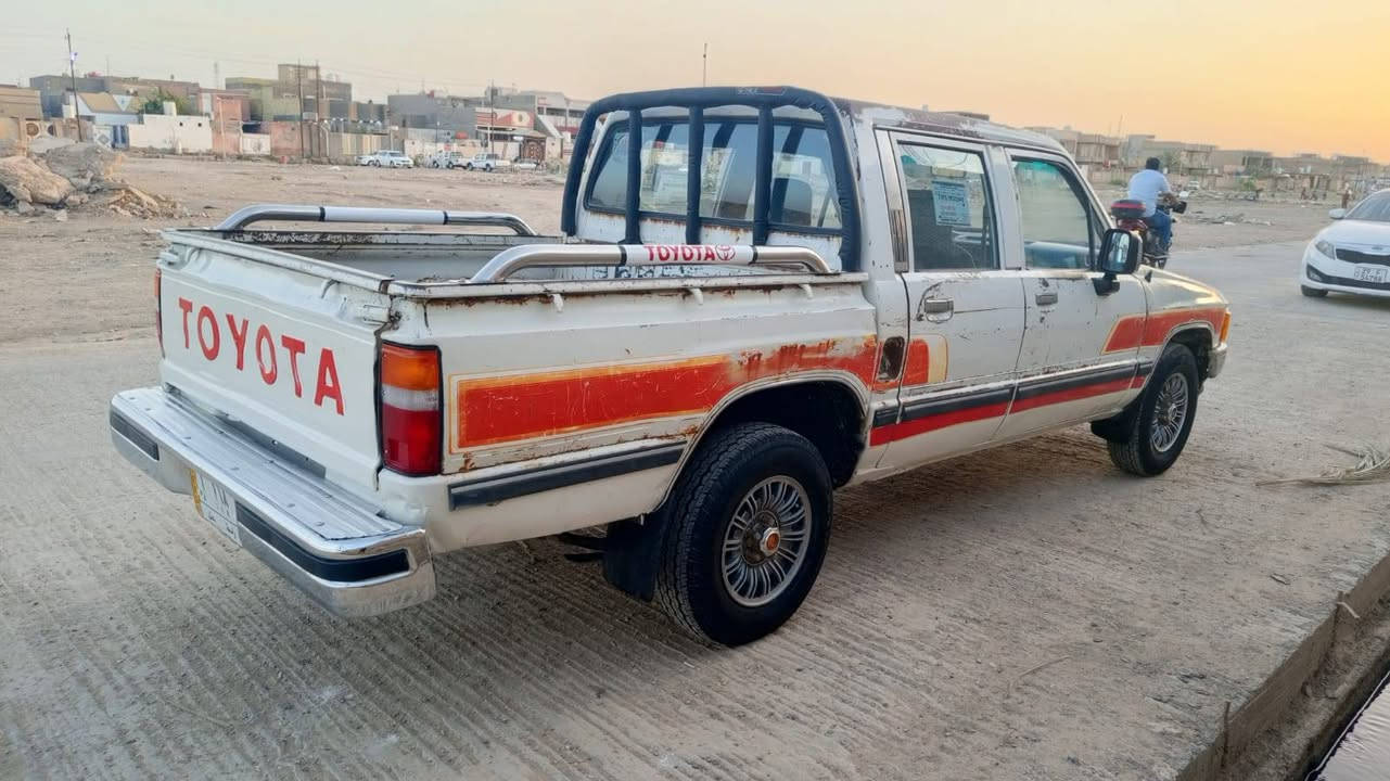 سلام عليكم البيع بيكم مديل 88 سيارة جديدة رقم مميز سيارة جاهز محرك كير شاصي كهربائية حدداده دوشمه مدوره ثاني يوم السعر 43مكان الناصريه قضاء الرفاعي ***********
