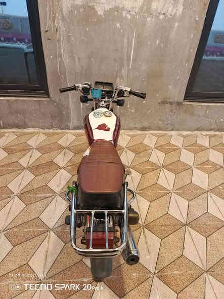 سلام عليكم دراجه تايكر اخت الجديد موديل 22اوراق اصوليه محرك مامفتوح مكان ورديه خارج للسفسار ***********
