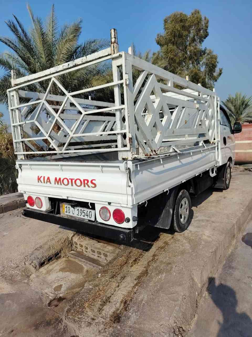 للبيع كيا 2011 رقم بابل نكليزي مكفوله من ضربه وتبديل  محرك حاويه جديد كير اكسن حداديه تبريد جاهزه من كل شي  السعر 95 مكان بابل ***********
