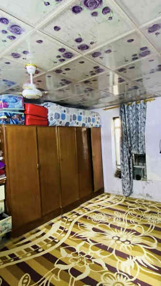 سلام عليكم بيت للبيع طابو صرف حي العسكري الطاقه قطاع 17 البيت مساحته١٢٠ متر واقع حال ٢٠٠ متر منطقه كامل الخدمات الاستفسار اكثر اتصل على الرقم ***********
