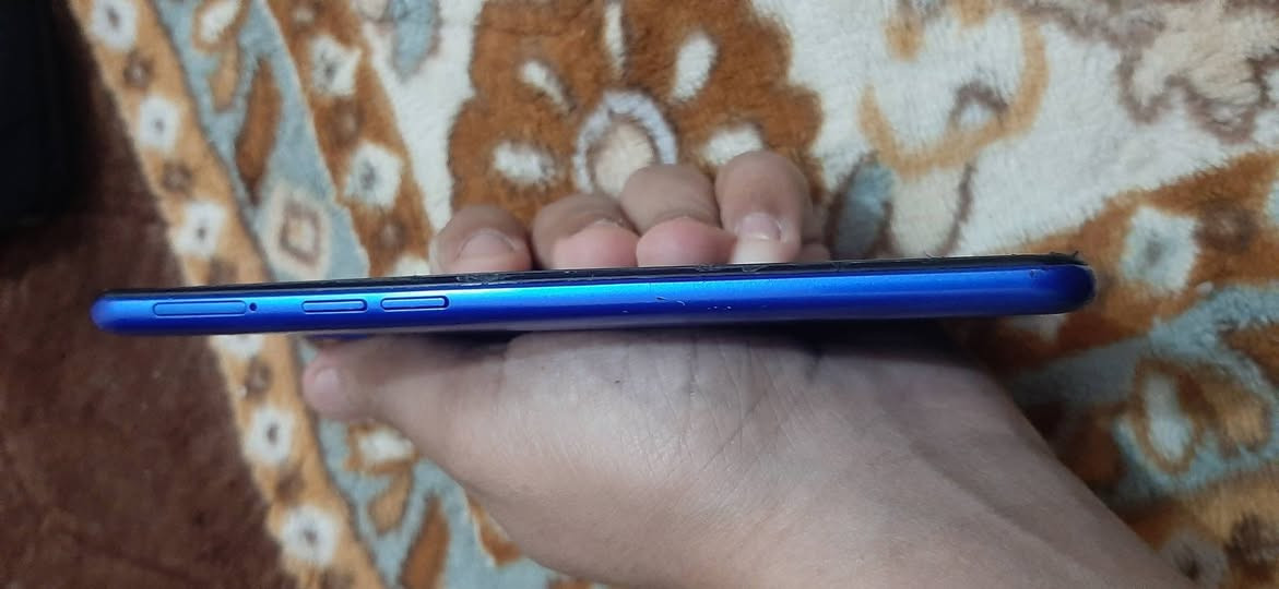 سلام عليكم
جهاز للبيع A10s 
ذاكره 32
خطوط 2 ورام 1
بطاريه 4000
شخط مابيه عل فحص 
سعره 70 وبي مجال 
جهاز كله شغال مابي لاك 
للاتصال *********** مكاني عفك
