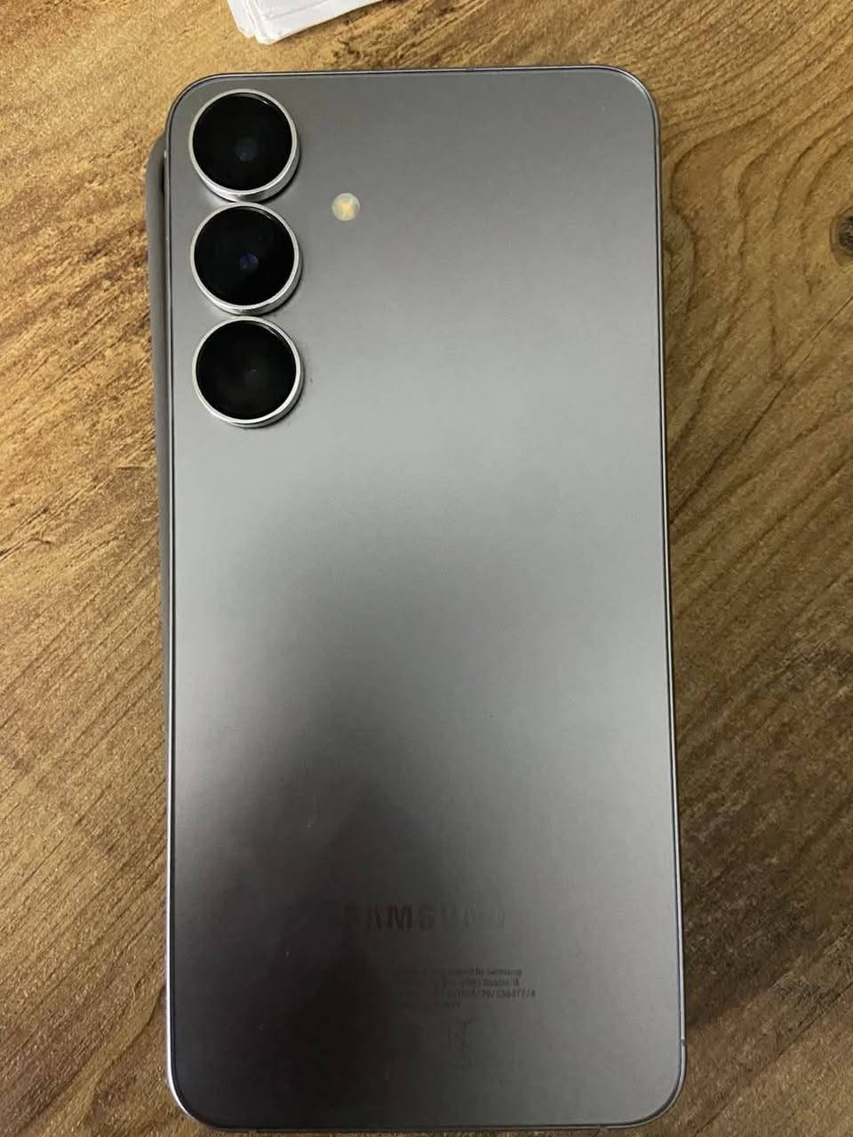 تواصل وتساب 
للبيع او المرواس سامسونك كلكسى s25 PLUS اس 25 بلاص نظيف جدا جدا 256 سعر 850 ***********
