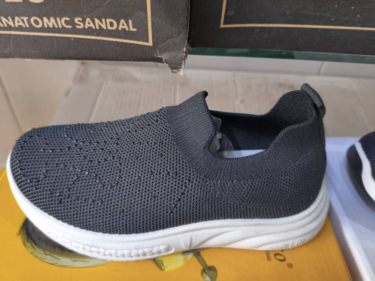 تصفية ملابس محل  قطع اخيره كذالك الأحذية فقط الموجود بالمنشور
اي قطعه داخل المحل ع 5الاف واكو ع 3 الاف 

جميع الملابس جديدة وليس فيها اي عيوب

المكان عفك جسر المستشفى قرب اسواق العائله


**إذا كنت صاحب هذا الإعلان وتريد حذفه لأي سبب، رجاءا أرسل رسالة إلى الدعم الفني**