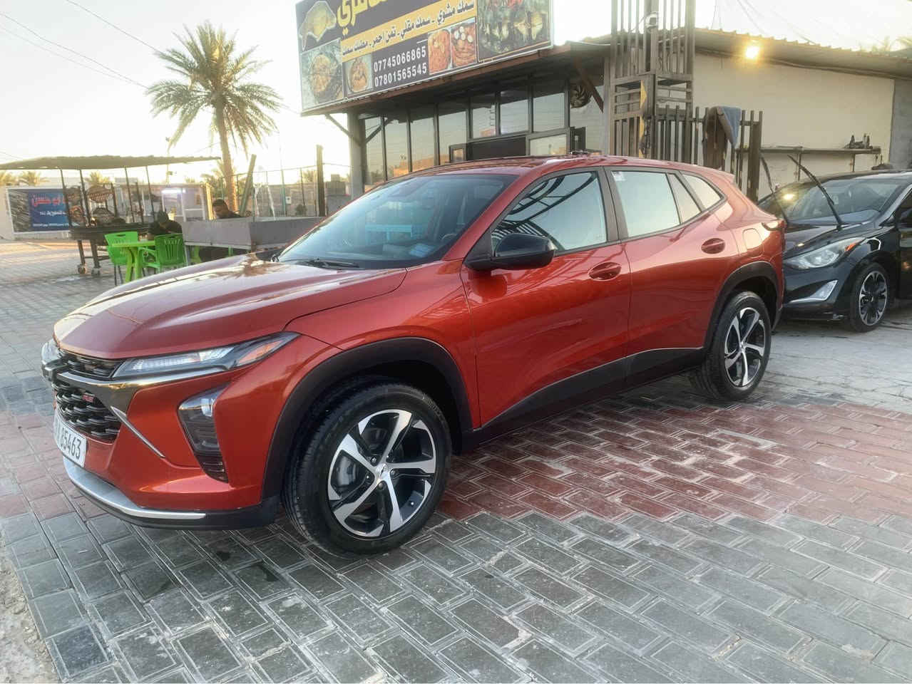 شيفورليت تراكس RS موديل 2024 للبيع، السيارة ماشية 26 ألف كيلو فئة RS الرياضية بشكلها الهجومي المميز وتجي بمواصفات كاملة منها مثبت سرعة (Cruise Control) للطرق الخارجية وشاشة داخلية كبيرة تدعم كاربلاي (Apple CarPlay) وأندرويد أوتو لاسلكي ونظام تنبيه مغادرة المسار والتحذير من التصادم الأمامي مع كاميرا خلفية دوارة وحساسات وتحكم ستيرن كامل ولايتات LED أمامية وخلفية، المحرك والكير والتبريد كله مكفول وجاهز يعني تصعد وتتوكل، السعر المطلوب 153 ورقة وبها مجال للشراي الطيب، السيارة موجودة بـ كربلاء وللشراي يتواصل وياي ع الخاص.

رقم التواصل *********** كربلاء, العراق
