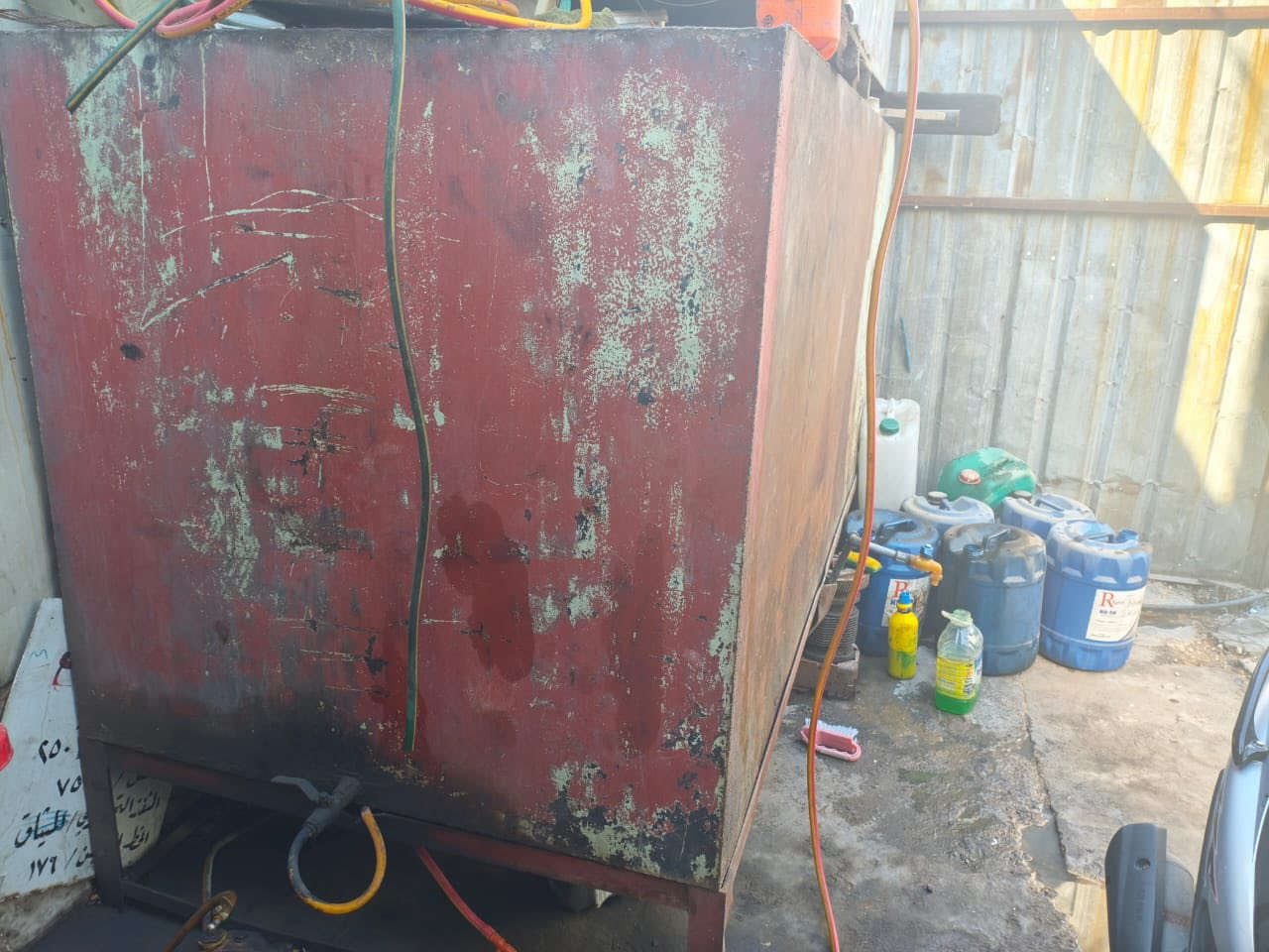 السلام عليكم تانكيات عدد 2 واحد الفين والثاني 4 الاف السعر 350 *********** بغداد مدينه الصدر
