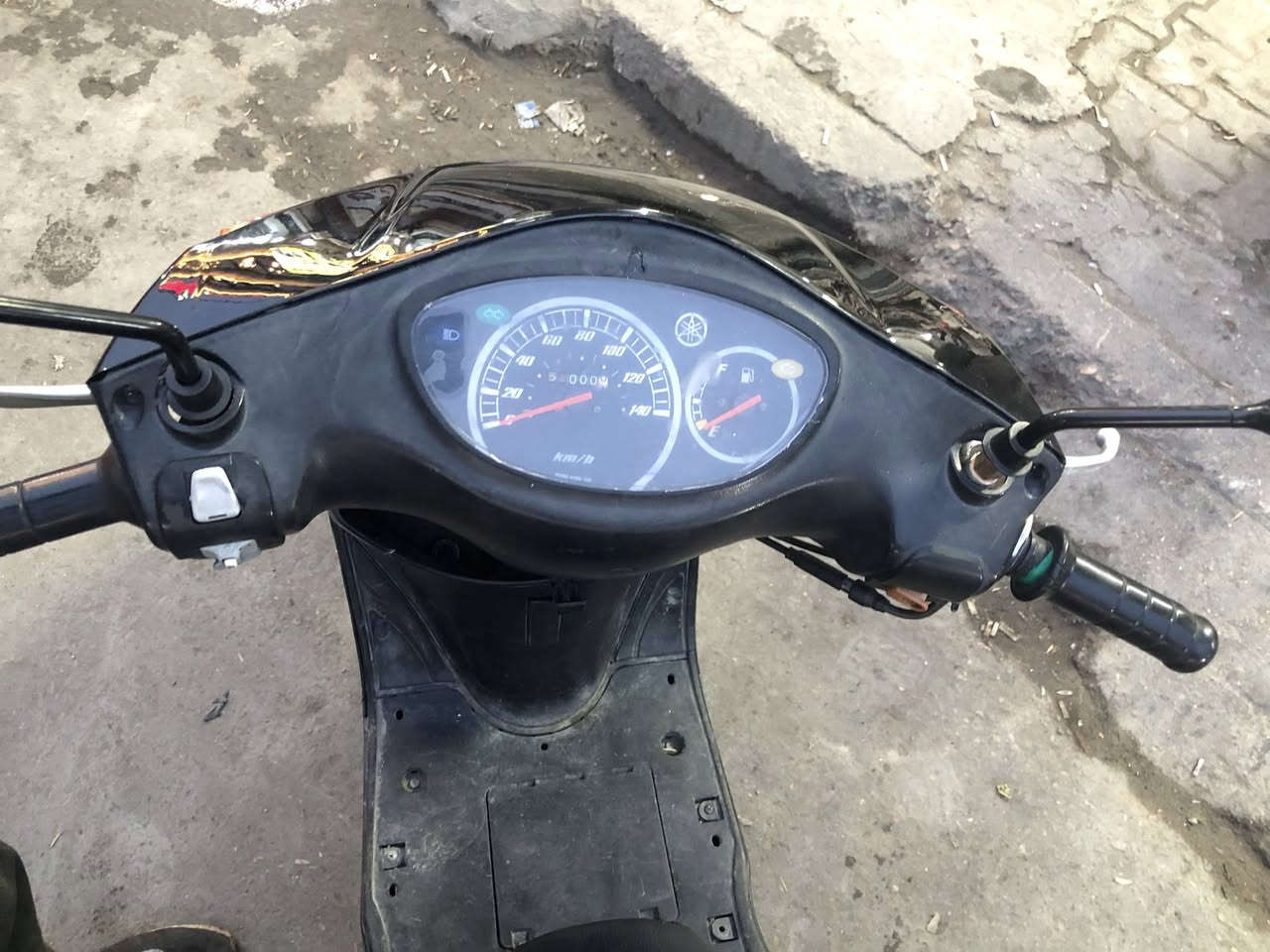 اكزز ياباني ستان حساس  بيهى ونه بالاكسل فقط 
مكينه مكفوله لا نضوح ولا صوت ولا دخان ناعمه كلش 
كفرات تايوان 🇹🇼 
كهربائيات كله شغاله منطول لطول 
دبلات تايرات لوك طسه ناعمه كلش 
سعر 550 الف بيهى مجال حك جيه بغداد كريعات استفسار اكثر اتصال ☎️ ***********
