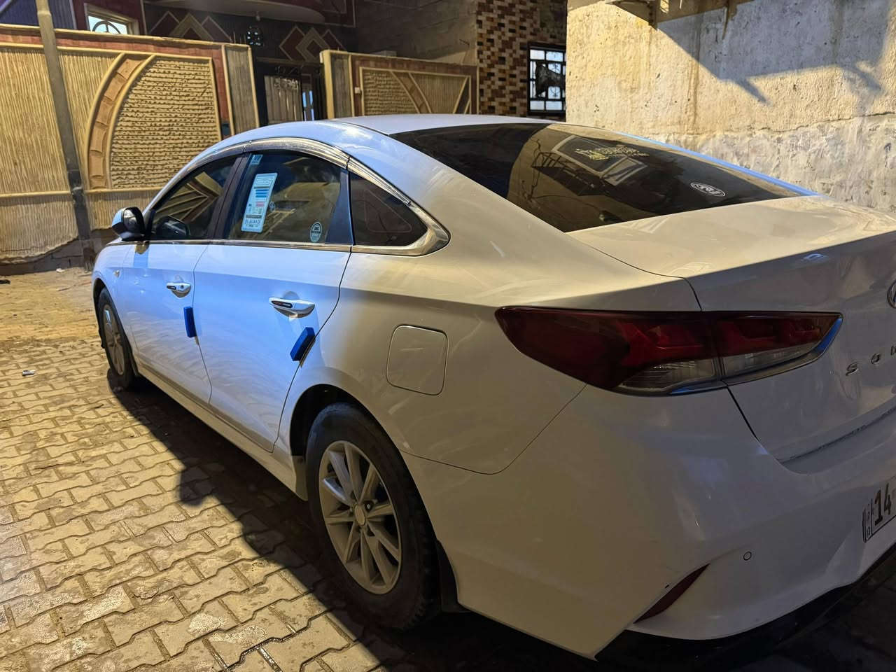 سلام عليكم 
سياره سوناتا 2020 اصل معلايه 2023
ماشيه37 آلاف سياره نص فول وارد كوري خط واحد غاز كفاله كير مكينه حداديه تخم تاير جديد
بيها 3 قطع صبغ و بيها بارد قليل و لباقي كفاله 
تحكم ستيرن مرايه شفط سياره نص فول جلد كشن كهرباء سياره مالت بيت استخدام قليل سياره بأسمي شرط التحويل ثاني يوم 

مكاني البصرة المطيحه
*********** واتساب
*********** واتساب
عباس الاماره
