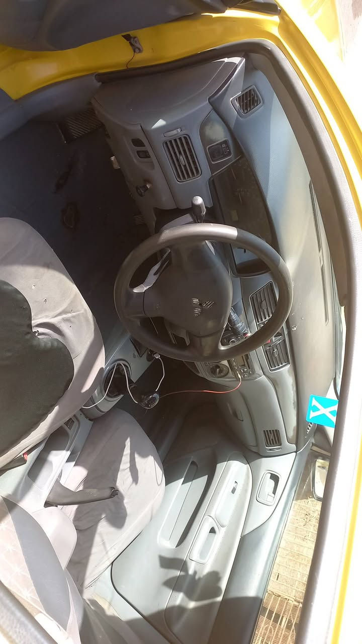 السلام عليكم لانسر ١٠ شركه لعامه رقم بغداد بسمي تبريد تتفئه شغاله كير محرك جدد بيهه طخه بجاملغ الأيمن مصبوغه حزام لجماليه ٦٥وبيهه مجال هذا رقمي ***********
