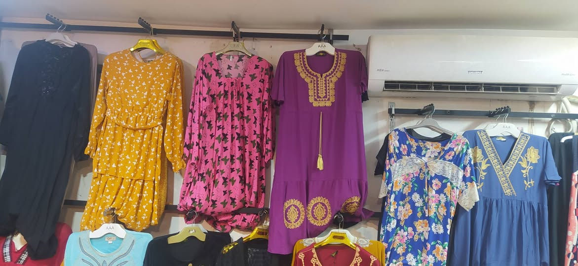 محل ملابس نسائيه للبيع العنوان حي اور قرب كماليات ابو احمد للاستفسار الاتصال ***********

