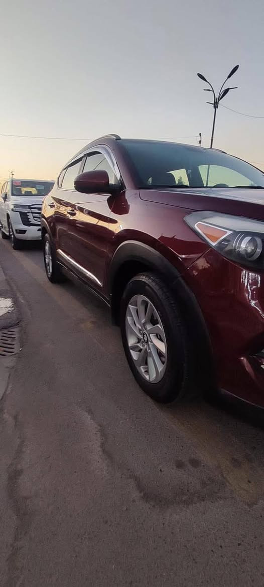 توسان للبيع 2016 وارد امريكي
3 قطع صبغ بدون ايرباك 
محرك 2000 GDI
رقم بغداد الجديد ب اسمي 
السعر 140$
الاتصال على الرقم 
***********
