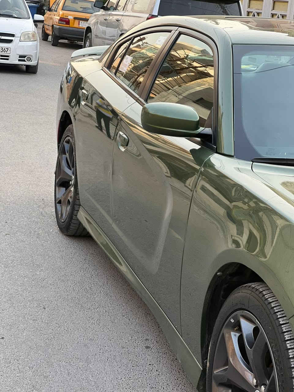 جارجر جيتي gt لون زيتوني❤️‍🔥
‏‎الموديل 2019  (خليجي)  
‏‎ وكالة هارلم 
رقم اربيل 
  
تايرات جدد 
كفالة عااامه من الصبغ فقط شخط في الباب الامامي والخالفي  
‏‎المحرك : V6.  3.6L 
‏‎سياره جديده بمعنى الكلمه 
‏‎المواصفات فول 
‏‎شاشه كبيرة مع نظام ملاحة GPS 
‏‎سستم صوت الپاين مع سماعات پريميوم 
‏‎فتحة سقف (سلايد) 
‏‎مقاعد جلد  رياضي حضن
‏‎ مقعد السائق كهربائي 
‏‎ حساسات مع مانع تصادم خلفي . 
‏‎ تشغيل عن بعد 
‏‎ محدد سرعة 
‏‎ تلفون بلوتوث 
‏‎ كاميرا خلفية 
‏‎ مرايا متحسسة للاضاءة العالية 
- [ ] ‏‎ كير شفتر بالستيرن 
- [ ] ‏‎ دخول ذكي (بصمة)
مكان السيارة السيدية 
***********
