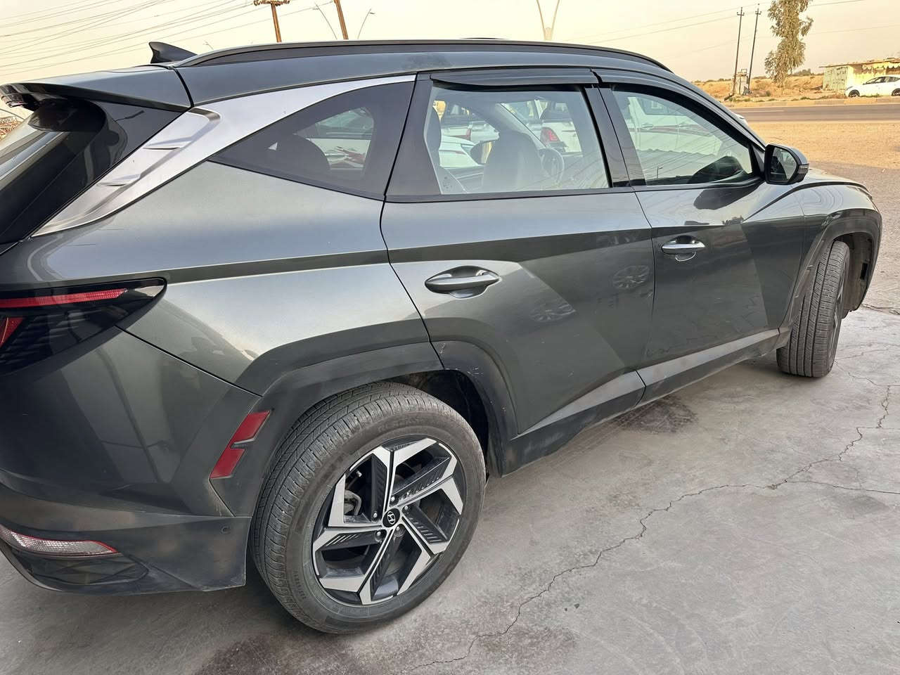 توسان 2023 فول الفول واحد على واحد ضرر باب خلفي تبديل وبارد بل باب الامامي بدون ارباك رقم اربيل تحويل سعر198وبيها مجال ***********
