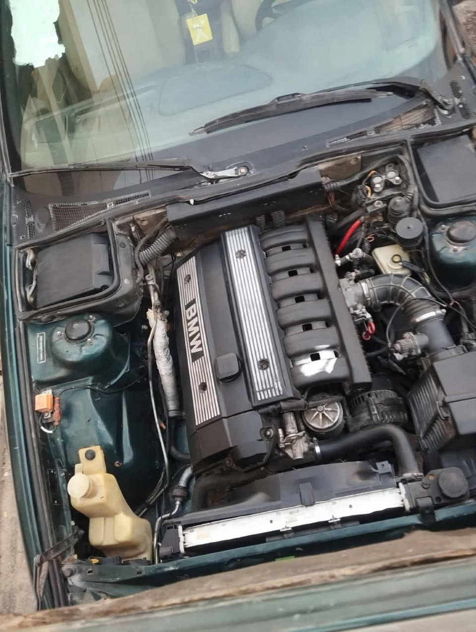 525  محرك مسكر ٥٢٨ كير ومحرك مكفولات بسمي  سعرها ٦٥ وبيها مجال مكانها كربلاء ***********٩
