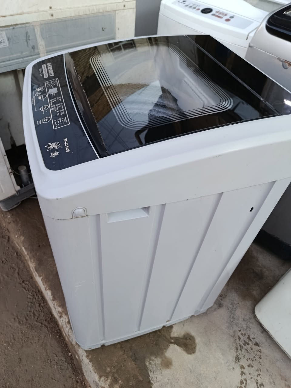 بلاش 
غسالة أوتوماتيك حجم وسط ١٤ كيلو 
ماطور بلادي كيربوكس بلادي و ضمان بدي بلاستك يعني تكدر 
تخليها بالحمام ما تخيس ولا تزنجر 
ب ١٢٥ فقط 
توصيل مجانا داخل بغداد 
***********
الدورة المهدية الاولى عبدالعزيز للغسالات 
جدا نظيفه
