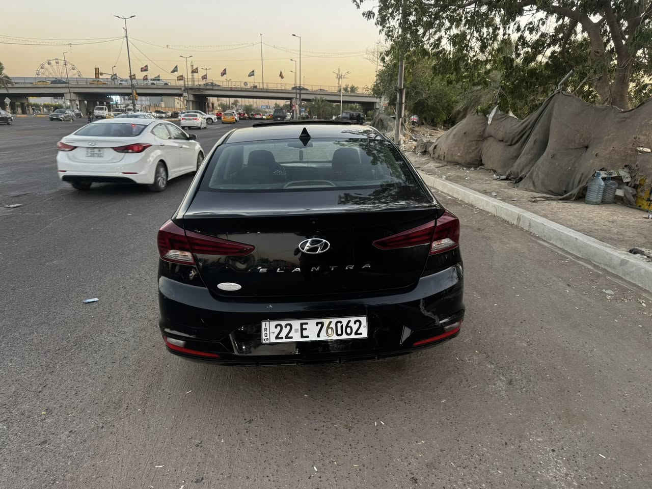 سلام عليكم النترا موديل 2020  محرك 2000 دوش بلادي السياره  الحادث بل منشور بيها ماشيه 66 جاملغ وبنيد مبدلات ولباقي مكفول مواصفات فول فتحه بصمه تحكم ستيرن ورادار جانبي وامامي وقياده ذاتيه وحساسات بل دعاميات السعر 116  مكاني بغداد ***********
