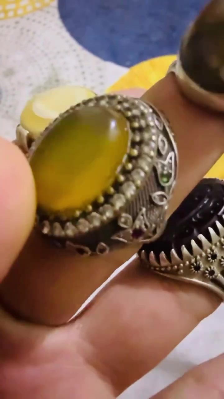 ٤ قطع. جمال 
فضة ٩٢٥ 
القطعة ٤٥


**إذا كنت صاحب هذا الإعلان وتريد حذفه لأي سبب، رجاءا أرسل رسالة إلى الدعم الفني**