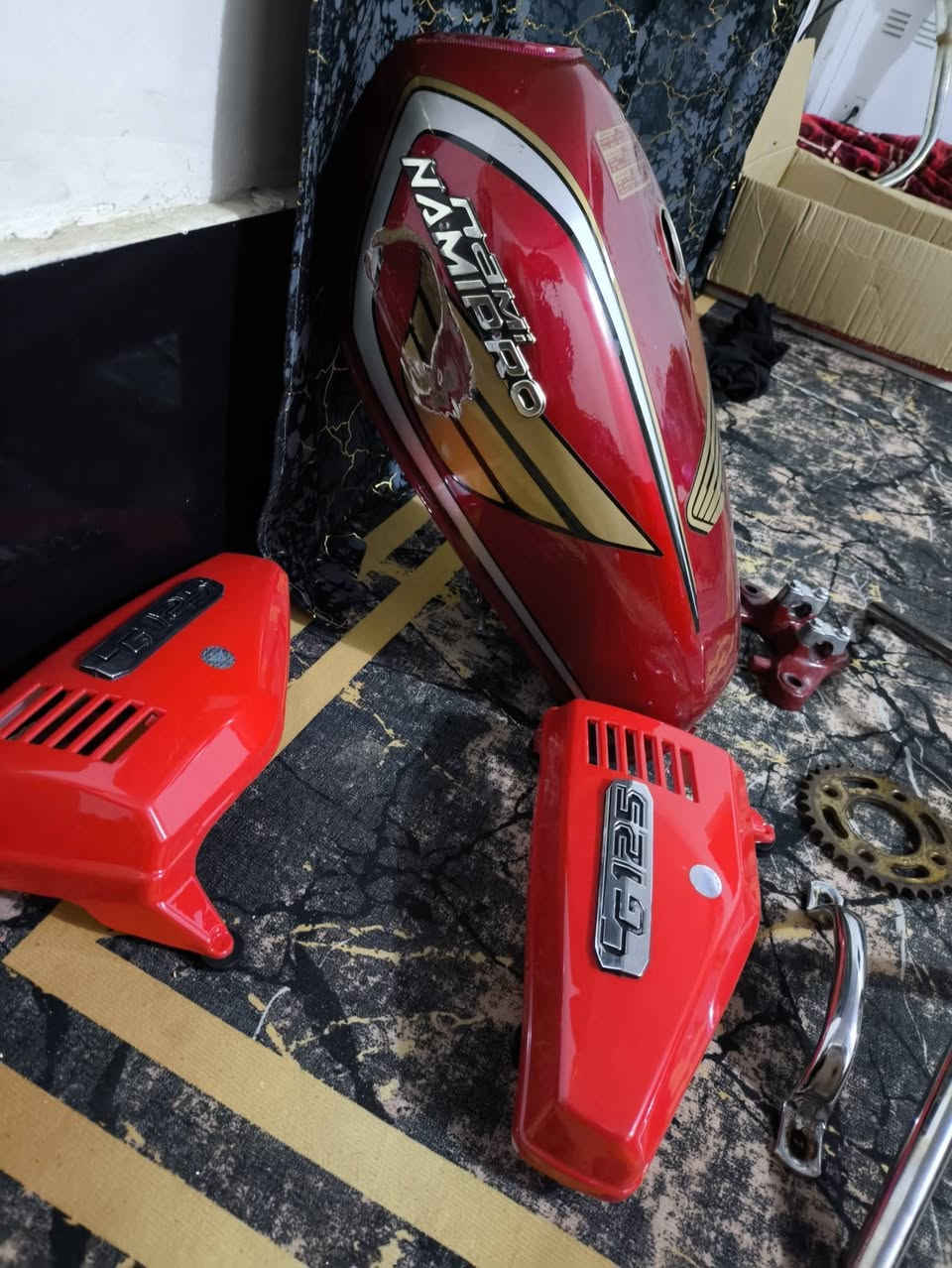 السلام عليكم♥📍
غراض أربعه كير تانكي تيرزو الاصلي لثقيل بي طخه خفيفه وصفاحه جدد بل باكيت+شيال صفح+ كويل شلامجه +ستيرن اربعه كير الاصلي +فافونه دبلات+دشلي سرعه// راسلني وتدلل📍
مكاني طويريج سيطره ام الهوى
***********
