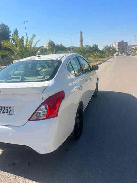 سلام عليكم 
للبيع نيسان سني موديل 2026 
سياره زيروه على وضع شركه 
سعر السياره 133$ 
مكان سياره بغداد زيونه 
الاتصال ***********
