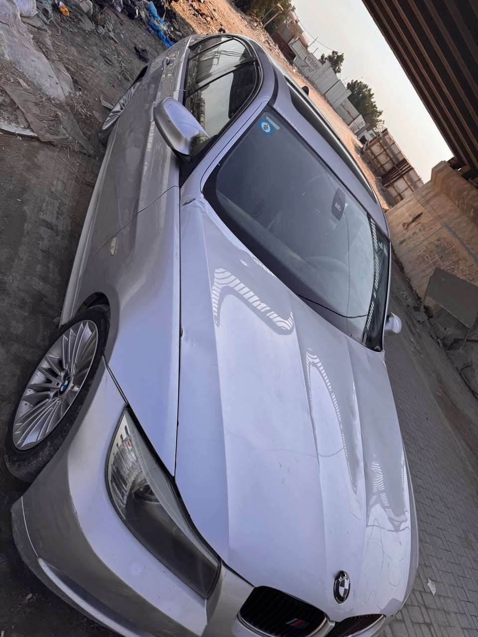 بي ام اي90موديل2009محدث2011مكينه530/52مبرمج رياضي سياره بلاديه بيها بس جاملق امامي مصبوق ولباقي كفاله جاهزه سياره سنويه بعدهي ماصاقطه راعيها موجود للمداور شراي يتصل سعر 79كرمة علي *********** البصرة, العراق
