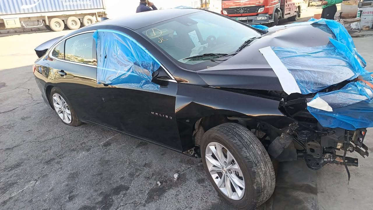 السلام عليكم 

ماليبو موديل 2025 معروضة للبيع 

مثل ماموضح بالصور على حادثها 

السعر 39 ورقه مطروحه بالحره 

السعر 57 ورقه واصل بغداد على كتاب شهداء 

للاستفسار 

***********
