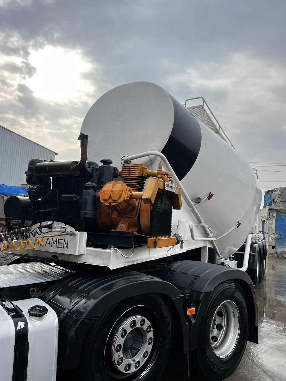 سايلو للبيع تركي تخم جوادر جديد تخم تاير دويز بشرط 30دقيقه يفرغ حموله 35 بدون فره 40 فره  شرط فصخ او ربط مرور سليمانيه السعر 130 بي مجال   ***********
