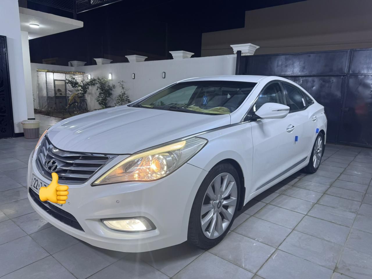 السعر 140             المكان النجف الأشرف 
أزيرا مديل 2015 جديده جدا مكفوله  عدا تصليح جدا بسيط في نهاية الباب الصدر اثر شخط بسيط فول مواصفات عدا البصمه والبانوراما مكينة 6 سلندرجديدهرقم اربيل جديد دولي 
التفاصيل 
مكينه 6 سلندر
برده خلفيه كهرباء
بردات أبواب 
ويل كب نجمه
كشنات تدفئة تبريد
قطعتين تبريد
بك لايت لد
كشنات جلد 
مري ترحيب شفط
رقم الجوال ***********
