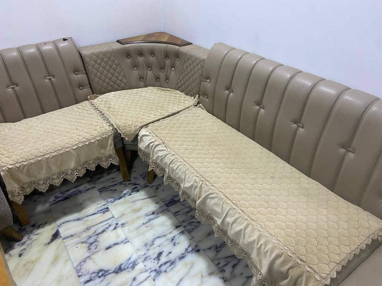 كورنر طعام سعره ٣٠٠ وهديه وياه فرشات


**إذا كنت صاحب هذا الإعلان وتريد حذفه لأي سبب، رجاءا أرسل رسالة إلى الدعم الفني**