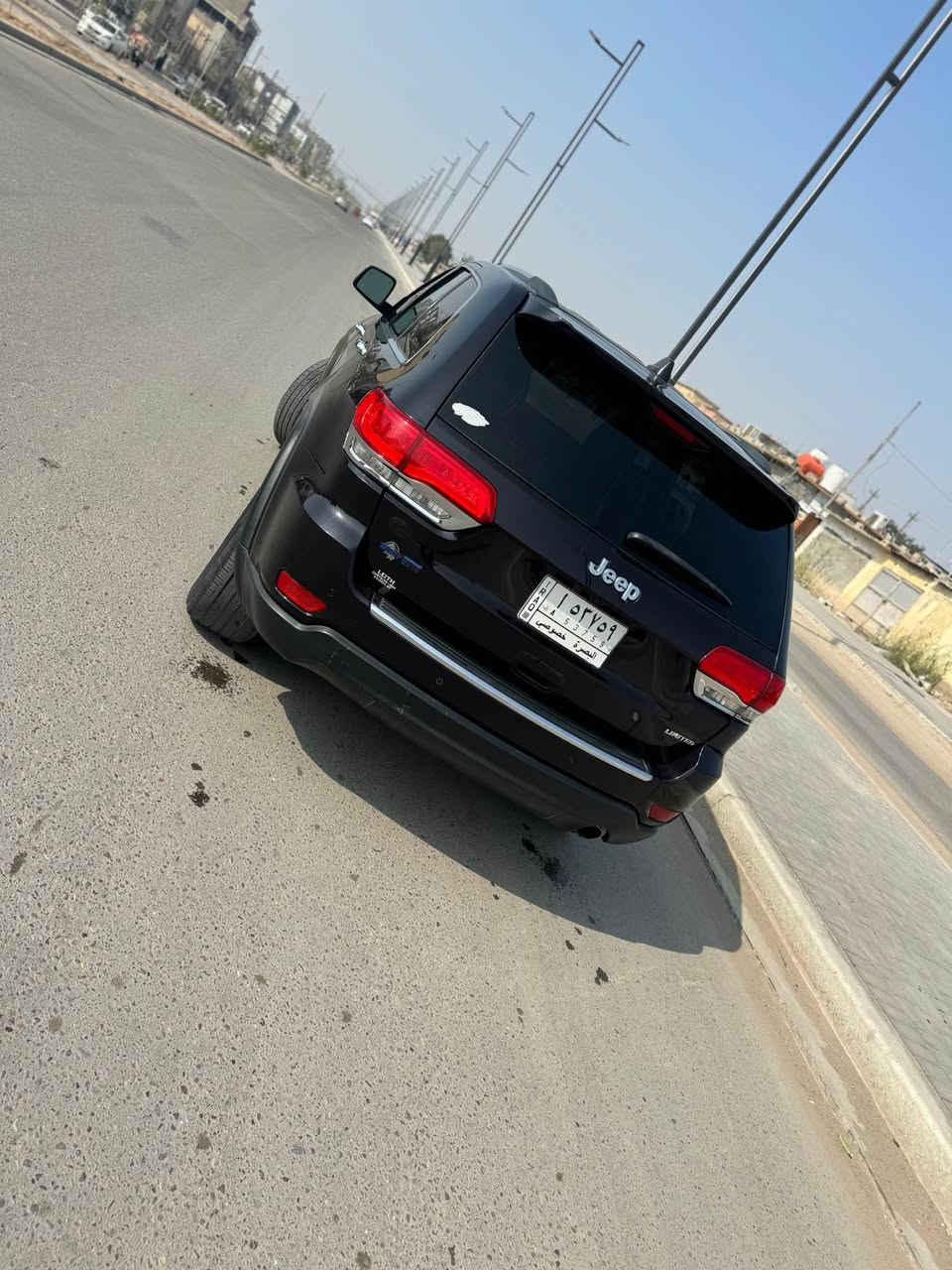 جيب 2019 لمتد فول مواصفات 
فتحه 
نقطه عمياء
شاشه كبيره
خزن ميموري
كشنات جلد 
كامره دواره
حساسات خلفيه 
إطفاء ذاتي 
وبقيه مواصفات الفول 

حادث دعاميه فقط صور الحادث منشوره
صبغ كلير من امريكا 4 قطع بدون حادث بدون فتح كفاله تكم داخليه وشاصي ولغد وايرباك 
السعر 200 و بيهه مجال قليل

***********
إذا تشوفه مغلق اتصل واتساب البصرة, العراق
