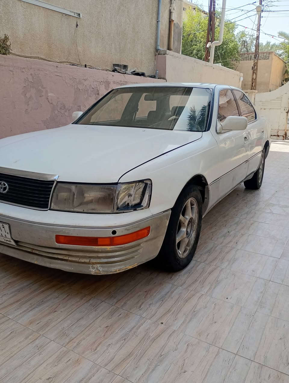 لكزز موديل 1994
السياره كفاله من الكص والنقل جثه ومن الضربه والصبغ 
عليهه مكينه فيفيتيVVT كهربائياتهه كلهه شغاله 
السياره رقم انكليزي باقيه بس على الستلام 
مكاني بصره السعر 34 
للستفسار ***********
