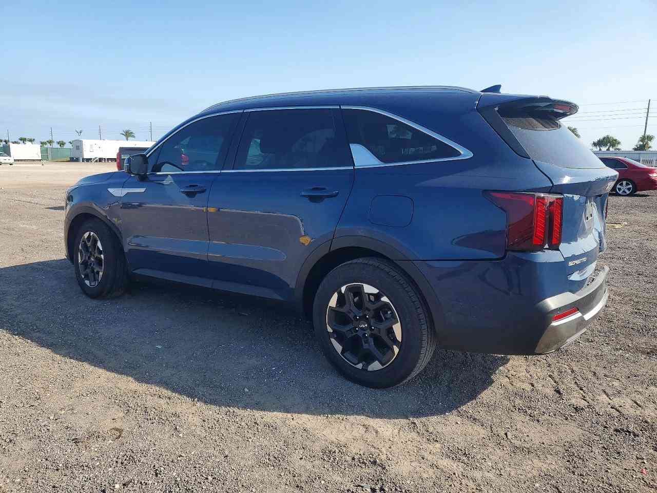 🚨 تنويه مهم
هذه السيارة معروضة في المزاد الأمريكي 🇺🇸
والمزايدة والشراء تتم عن طريق مكتب الباخرة للمزادات 🇮🇶
🔥 تدخل بكتاب الشهداء
───────────────

🚗 السيارة: 2025 Kia Sorento
📅 تاريخ المزاد: 16/02/2026
📏 المسافة: 16,885 ميل
🔧 المحرك: 2.5l 4

───────────────

🔥 مجاناً مجاناً مجاناً
📄 تقرير كارفاكس مجاني بدون أي مقابل
───────────────

🚗 سحب السيارة خلال 24 ساعة من وقت التسديد
💸 حسابات مخفّضة وعمولات أقل من السوق
───────────────

🚢 الشحن متوفر من:
🇺🇸 🇨🇦 جميع الولايات الأمريكية والكندية
➡️ شحن مباشر إلى العراق
➡️ العقبة – جبل علي – ميرسين
───────────────

🛃 تخليص كمركي كامل من ميناء أم قصر
🏔️ تخليص كمركي إلى إقليم كردستان
🇯🇴 شحن مباشر إلى عمّان (العقبة)
🇹🇷 شحن إلى ميناء ميرسين – تركيا
───────────────

🏢 فروع الشركة:
📍 الفرع الأول: بغداد – السيدية – الإعلام
📍 الفرع الثاني: الإمارات العربية المتحدة – الشارقة – الصناعية 4
───────────────

👥 مجموعة البيع والشراء:
https://www.facebook.com/share/g/17pXXBgeeU/?mibextid=wwXIfr

───────────────

🎵 TikTok:
https://www.tiktok.com/@al_bakhera?t=8qGOLioZlVE&_r=1

───────────────

📞 للاستفسار والتواصل:
+9647739115599


**إذا كنت صاحب هذا الإعلان وتريد حذفه لأي سبب، رجاءا أرسل رسالة إلى الدعم الفني**