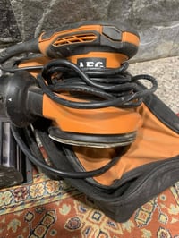 للبيع • قطعة واحدة • شرط الشغل