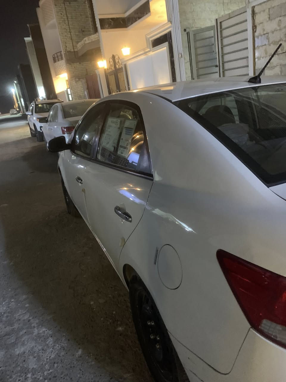 كيا سيراتو 2012 خليجي
مكينه 1.6
 مكينه وكير خير من الله
ماشيه 230
السياره خير من الله 
تخم تاير جديد وصدر جديد  
ضررهه موجود بالصور سونر 
 110$ وبيها مجال 
***********
