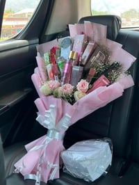 هدايا • هدية مميزة • بوكي ورد • مسكات تخرج • مسكات اعراس • توزيعات منا...