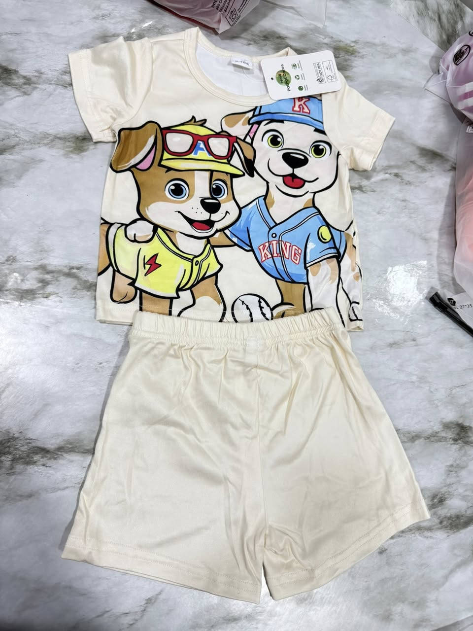 تصوير سريع عالماشي 
متوفر كثير موديلات ولادي وبناتي واعمار مختلفة


**إذا كنت صاحب هذا الإعلان وتريد حذفه لأي سبب، رجاءا أرسل رسالة إلى الدعم الفني**