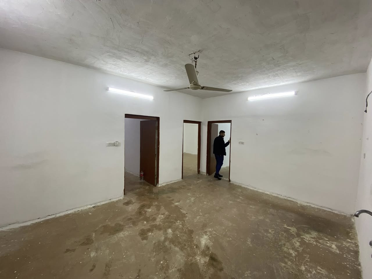 مشتمل للايجار طابق ثاني 200 متر قرب جامع الحق المبين بالاسرى والمفقودين منطقة هادئة
صالح للسكن نظيف فقط ارضية صب 
الايجار : 200 الف قفل 
للاستفسار الاتصال على الارقام التاليه : *********** او ***********
