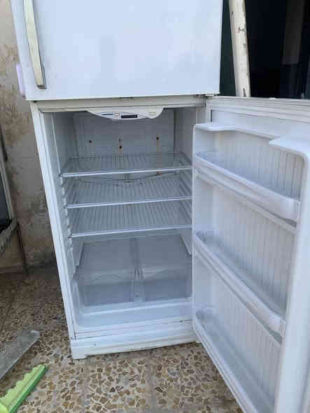 للبيع نظافة كدام العين سعر 150وبي مجال ***********
