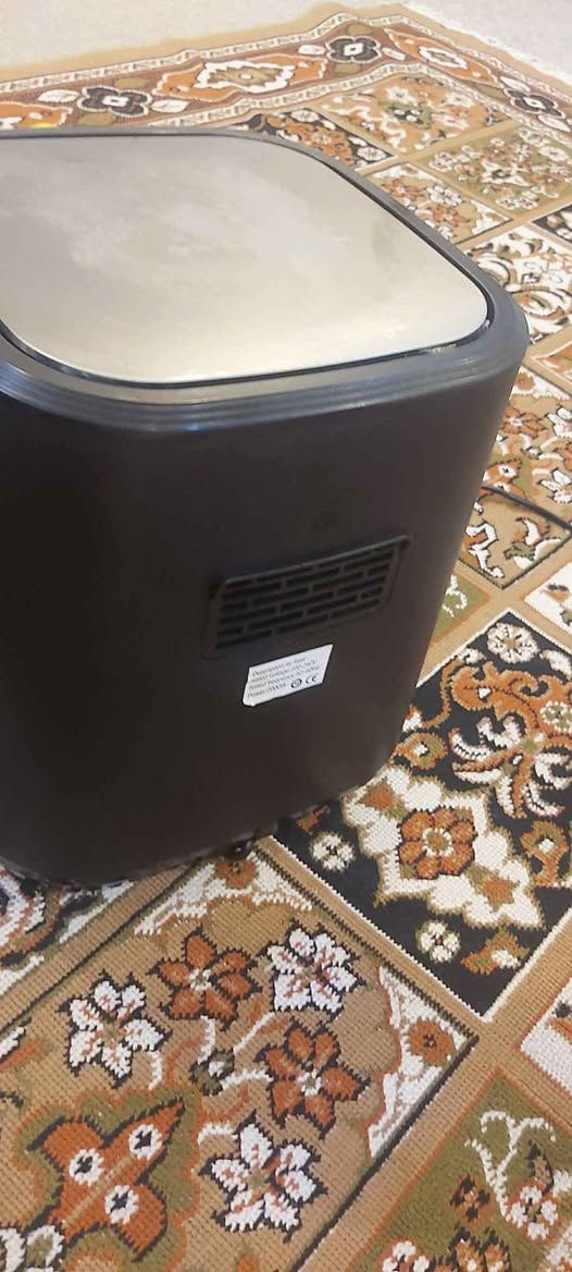 ئێر فایەرە
بۆ خواردن سورکردنەوە بەکار یەت زۆر تازەیە کەم ئیشی کردوە ... ئەسڵیە
پێویستی بەڕۆن نیە و زۆر باشە 
خاوەنەکەی 85 هەزاری پێداوە 
سعری ئێستای 20 هەزارە قفڵی معامەلەی نیە
لەسلێمانیە ، عەواڵ هەرکەس ویستی مەسج بکات ژمارەی خاوەنەکەی ئەیەمێ السليمانية, العراق


**إذا كنت صاحب هذا الإعلان وتريد حذفه لأي سبب، رجاءا أرسل رسالة إلى الدعم الفني**