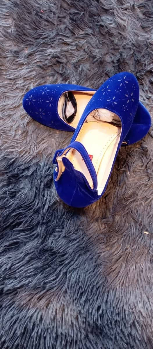 يتوفر لدينا حذاء فلات سعر القطعه 5. المكان سبع البور السوداني مقابل صالون صباء بيوتي بجانب صيدليه دعاء


**إذا كنت صاحب هذا الإعلان وتريد حذفه لأي سبب، رجاءا أرسل رسالة إلى الدعم الفني**